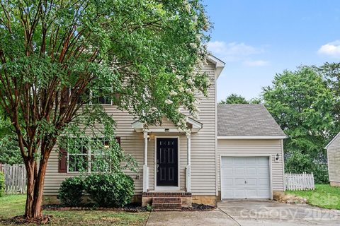 10346 Cannarti Drive active home in Cedarbrook, Charlotte, NC
