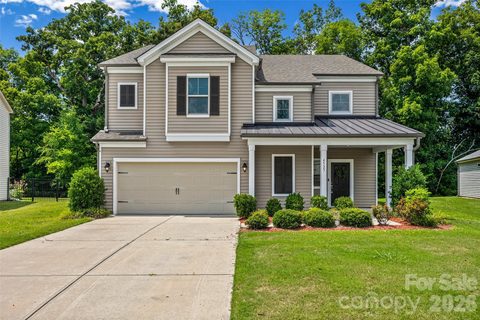 4523 Collingham Drive active home in Haywyck Meadows, Charlotte, NC