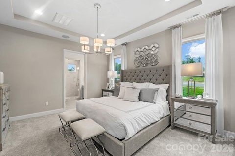 Previously sold for $583,696