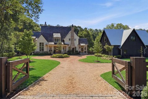 1212 Gardendale Road pending home in Briar Farm, Fort Mill, SC