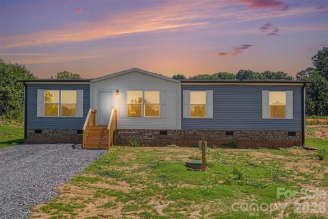 3034 Drake Circle pending home in Cottonwood, Shelby, NC