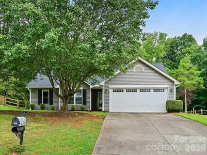 2316 Ivy Run Drive pending home in Oak Grove, Indian Trail, NC