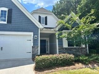 14016 Southbridge Forest Drive active home in Chateau, Charlotte, NC