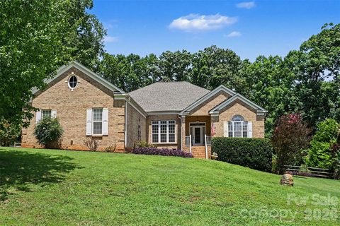 119 Egrets Walk Place active home in Edgewater Park, Mooresville, NC