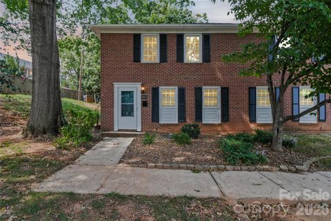 1801 Pewsbury Road active townhome in Sharon South, Charlotte, NC