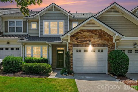 567 Pine Links Drive active townhome in Calloway, Tega Cay, SC