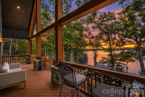 18532 Rosapenny Road sold home in Lake Wylie, Charlotte, NC