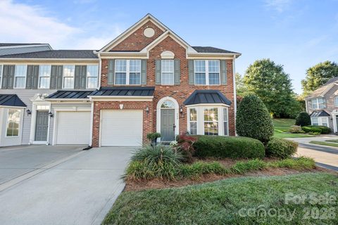 608 Bayou Circle pending home in Autumn Cove At Lake Wylie, Clover, SC