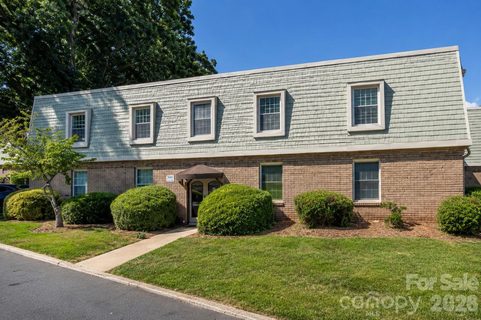 2600 Park Road pending home in Dilworth Edge, Charlotte, NC
