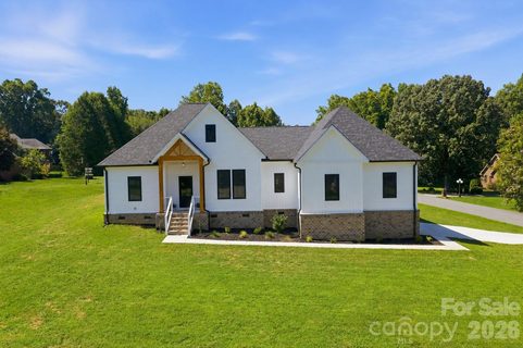 Homes in Oak Creek, Conover