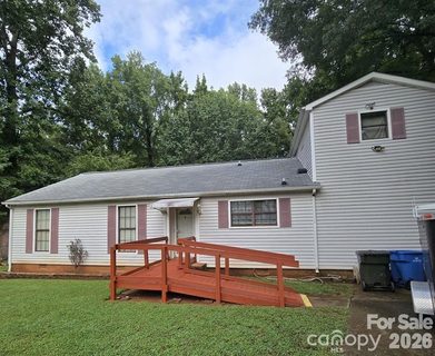 10100 Cromarty Lane active home in Heathergate, Mint Hill, NC