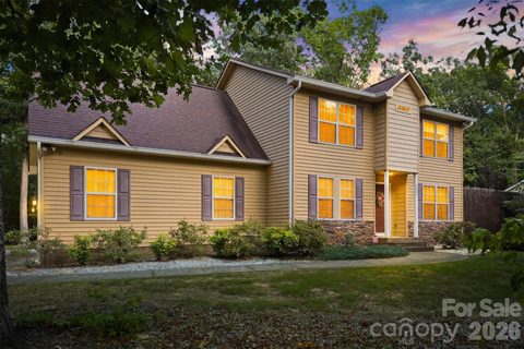 802 White Oaks Circle active home in White Oak, Monroe, NC