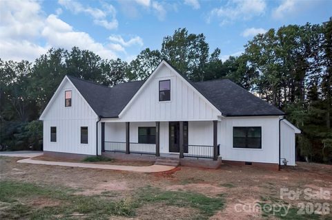 102 Candlewood Drive sold home in Woodbridge, Kings Mountain, NC