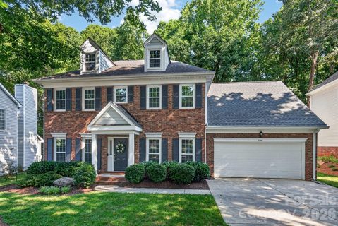 8749 Oakham Street sold home in Wynfield Forest, Huntersville, NC