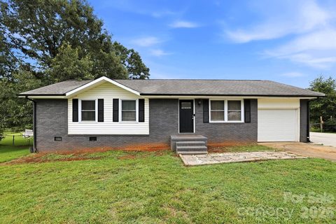 131 Midwood Lane active home in Wedgewood, Belmont, NC