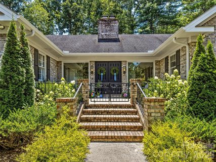 4 Hemlock Road pending home in Biltmore Forest, Asheville, NC