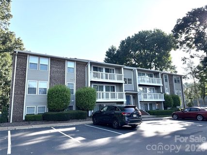 1645 Arlyn Circle active condo in Colville II, Charlotte, NC