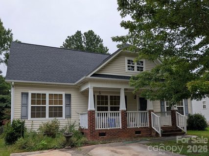 2030 Mallard Creek Drive active home in Mallard Creek, Rock Hill, SC