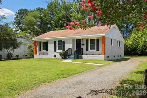 4706 Brooktree Drive active home in Westchester, Charlotte, NC