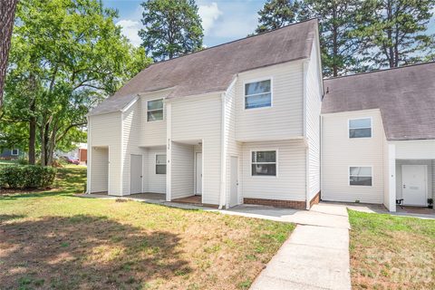 9156 Black Heath Circle sold condo in Pawtuckett On The Green, Charlotte, NC