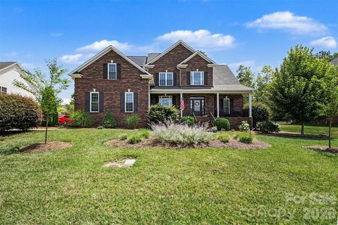 5107 Summerell Avenue active home in Cramer Woods, Gastonia, NC