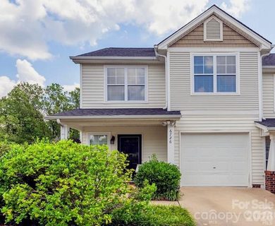 6726 Vlosi Drive pending townhome in Carmel Heights, Charlotte, NC