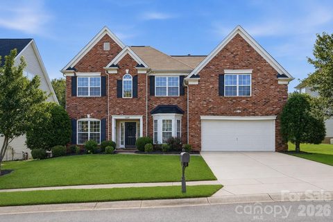 6226 Castlecove Road pending home in Berewick, Charlotte, NC