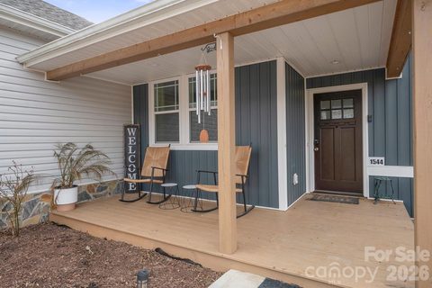 Homes in Farmington Hills, Conover