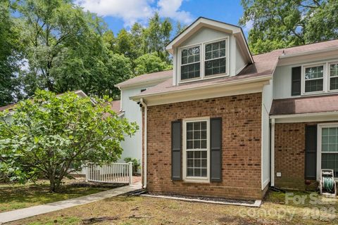 11128 Sevilla Court active townhome in Renaissance On Carmel, Charlotte, NC