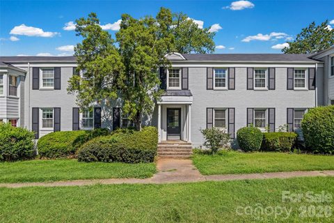 419 Wakefield Drive active home in Selwyn Village, Charlotte, NC