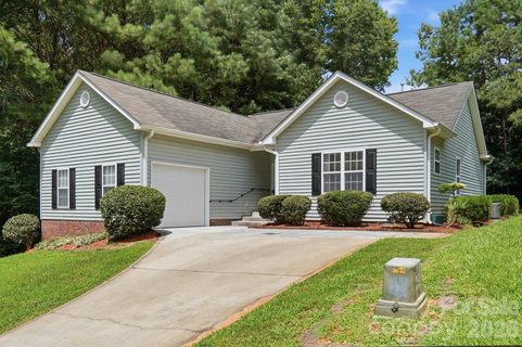 Homes in Colonial Hills, Concord