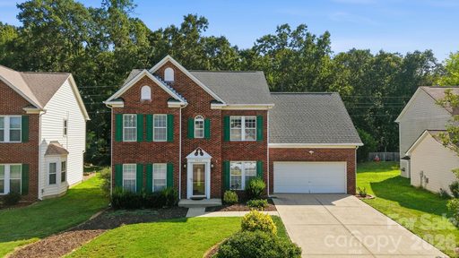 6306 Trevor Simpson Drive pending home in Lake Park, Indian Trail, NC