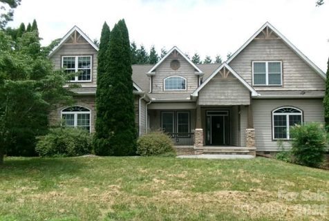 4 Sterling Oaks Drive pending home in Sterling, Fletcher, NC