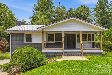 Homes in Willowbrook, Hendersonville