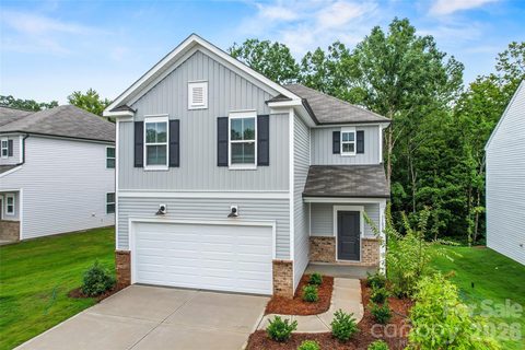 10015 Limpkin Lane pending home in Parkside Crossing, Charlotte, NC