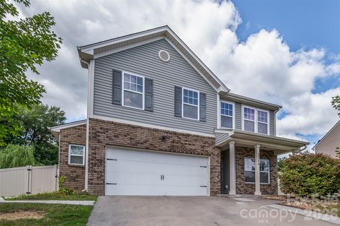 2134 Gillette Drive active home in Oaks At Clover, Clover, SC