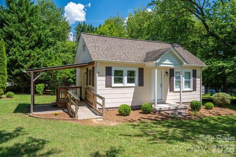 214 23rd Street pending home in Longview, Hickory, NC