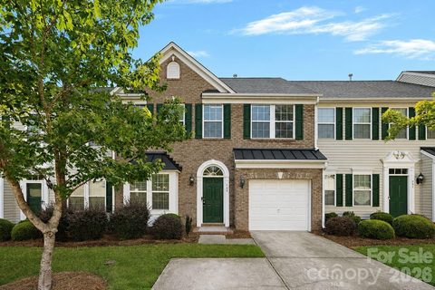 745 Prospect Lane active townhome in Palmetto Traces, Fort Mill, SC