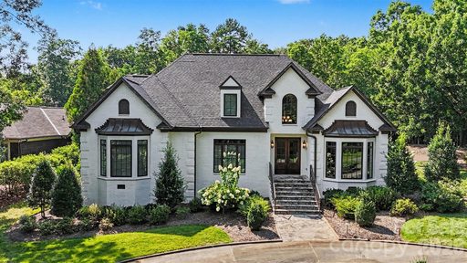 Homes in Giverny, Charlotte