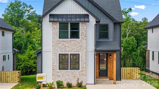 12 S Martha Kate Drive active home in The Townes At Martha Kate, Hendersonville, NC