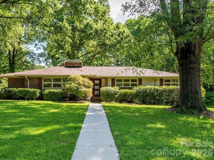 688 Grandview Drive active home in Beverly Hills, Concord, NC