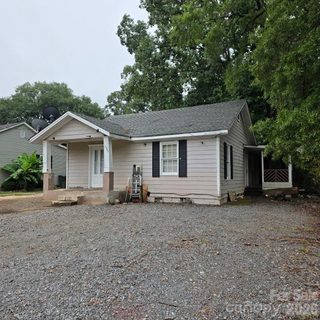 1135 Williams Street active multi-family property in Cedar Grove Park, Rock Hill, SC