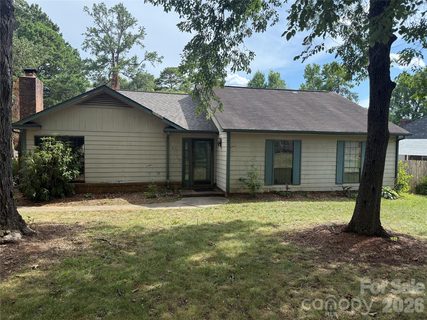 2147 Fox Hunt Drive sold home in Kingswood South, Gastonia, NC