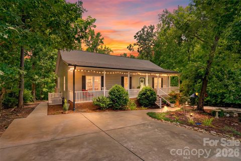 290 Skyland Drive sold home in Woodrun, Troy, NC