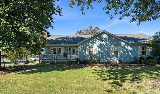 905 Stevens Road pending home in Glen Eagles, Monroe, NC