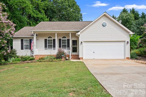 138 Valley Glen Drive active home in Meadow Glen, Troutman, NC