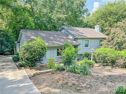 6836 Ronda Avenue active home in Stonehaven, Charlotte, NC
