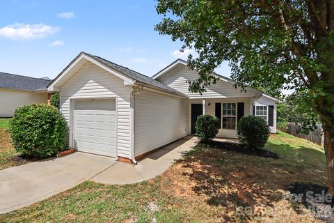 7035 Red Bud Circle active home in Creekside At Coulwood, Charlotte, NC