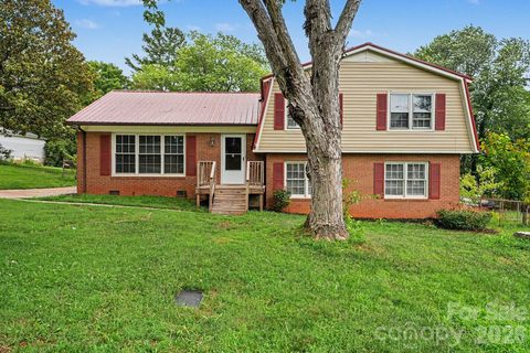 Homes in Old Farm, Statesville