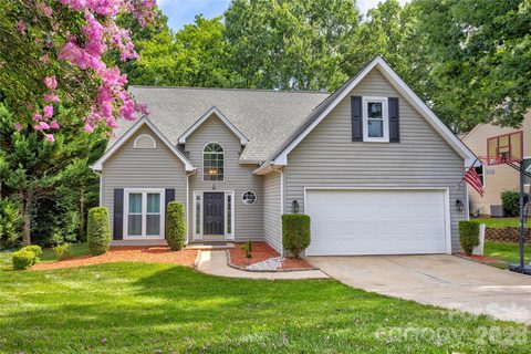 Homes in Weddington Woods, Concord